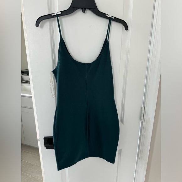Basic tank dress. Olive green. Worn only once. Size medium - Picture 3 of 3